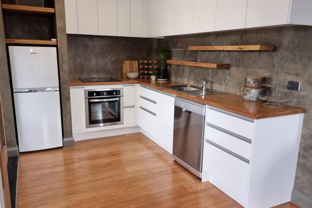 Apartment 5 - Haddin Court - Modern Loft Style Blenheim Esterno foto
