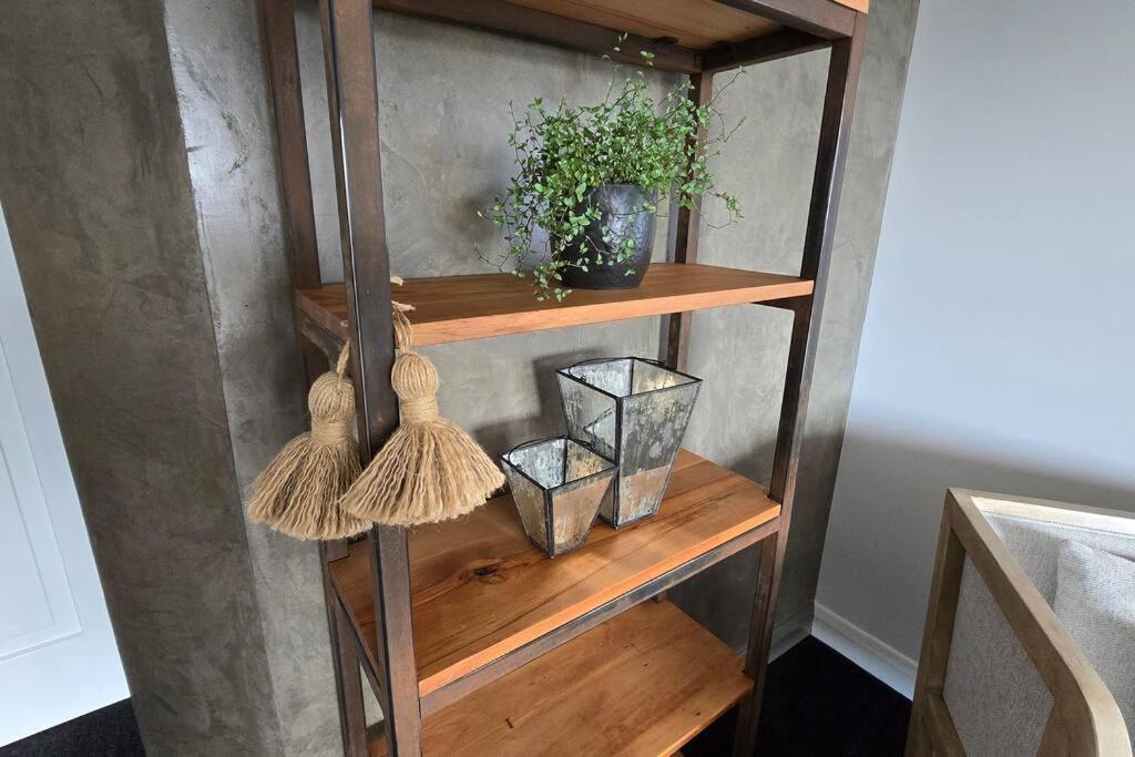 Apartment 5 - Haddin Court - Modern Loft Style Blenheim Esterno foto